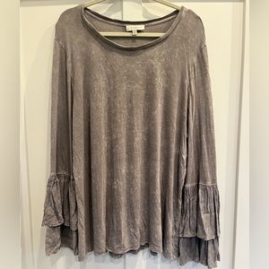 Women's Gray Flowy Top